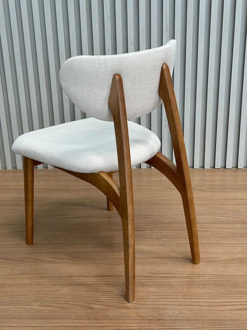 Cadeira Arco Madeira Amêndoa Encosto e Assento Estofado Tecido Bucle Bege 575