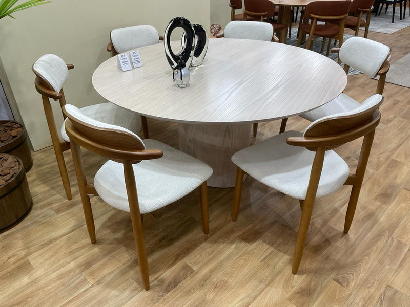 Cadeira Dutti Madeira Amêndoa Encosto e Assento Estofado Tecido Bucle 566