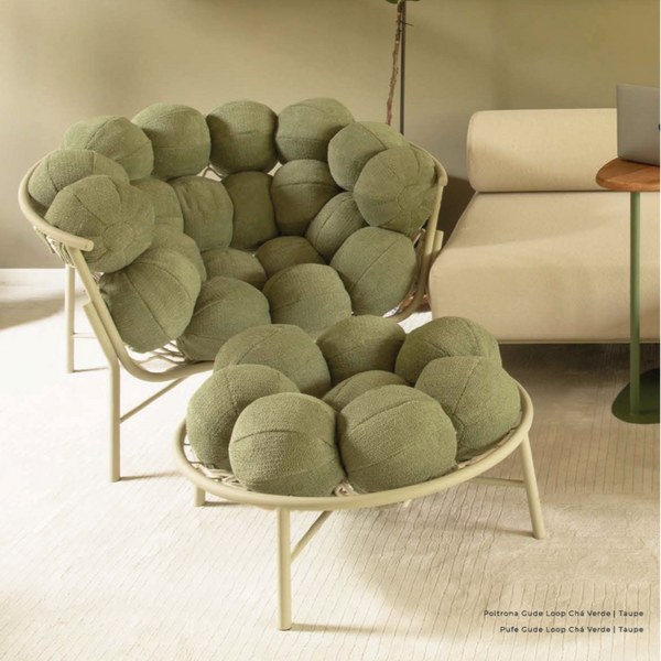 Ambiente 1 com Sillón Gude de Aluminio Color Verde Respaldo y Asiento Tapizado en Tela Lazo Verde Té