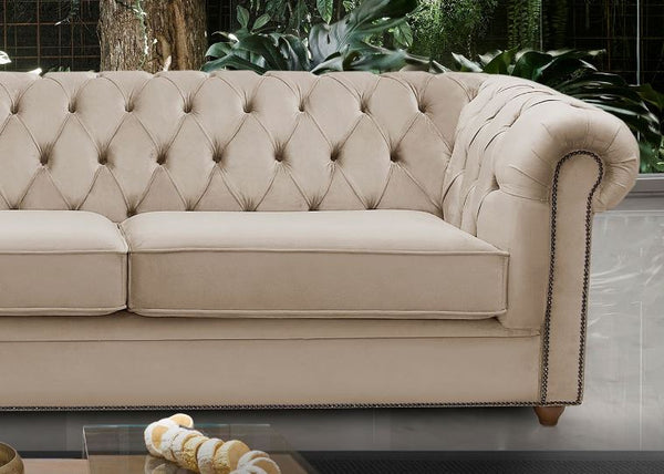 Ambiente 2 com Sofá Estofado Chesterfield Captonado Couríssimo