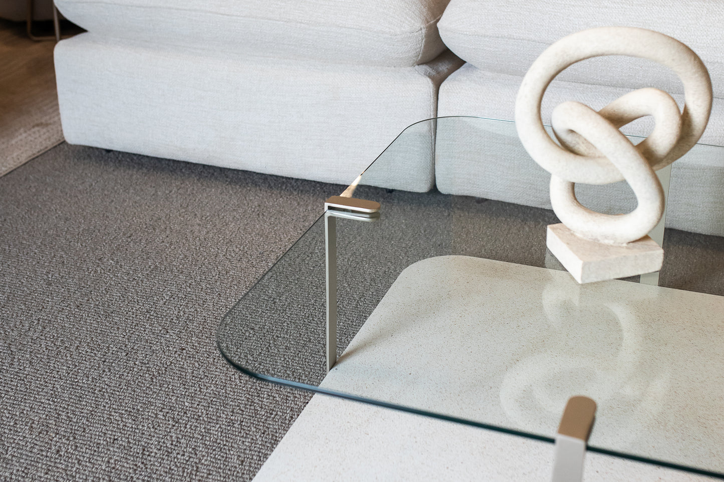 Conjunto de Mesa de Centro Sirius Vidro Effetto Pietra Detalhe em Aço Silver