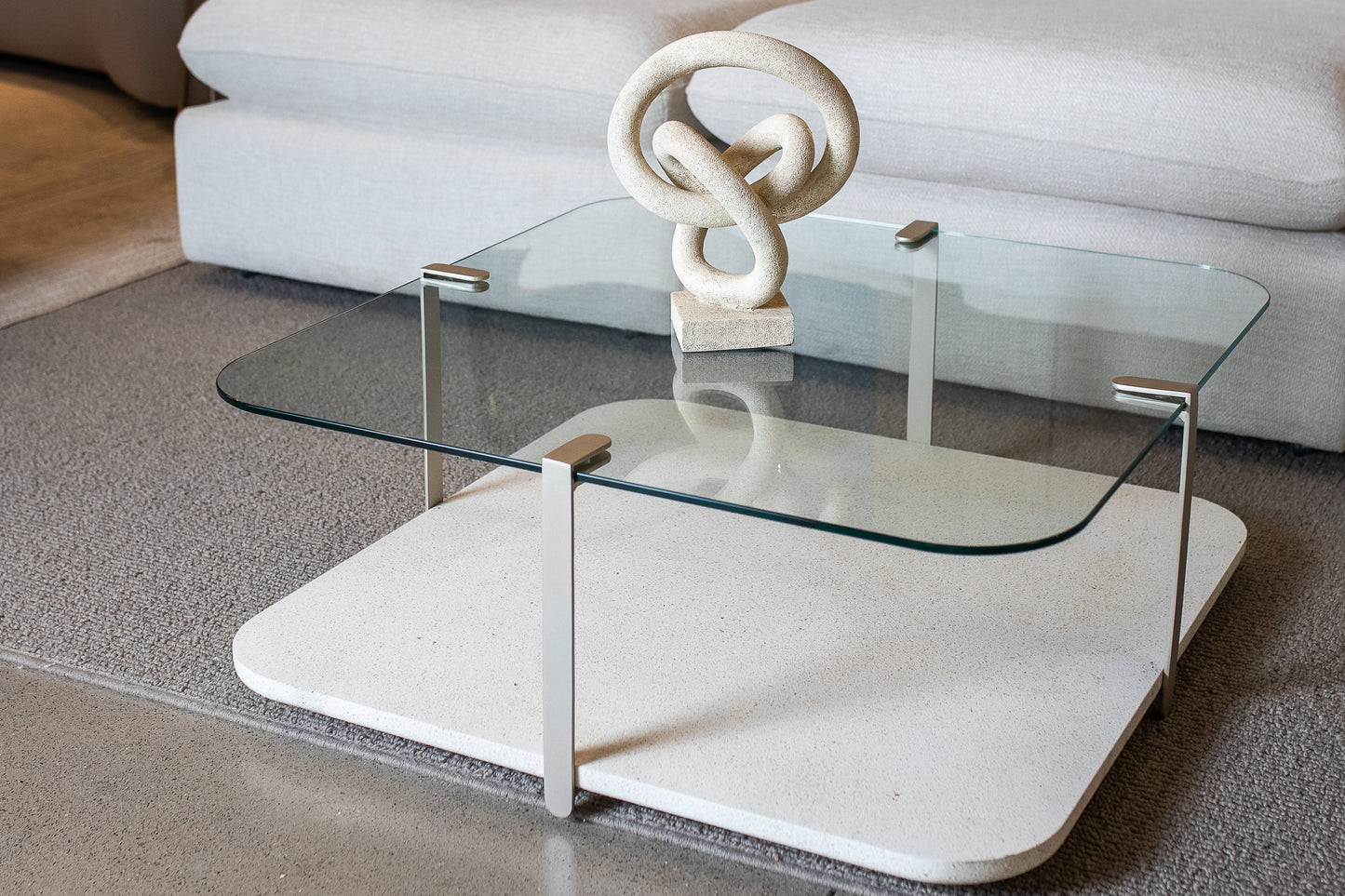 Conjunto de Mesa de Centro Sirius Vidro Effetto Pietra Detalhe em Aço Silver