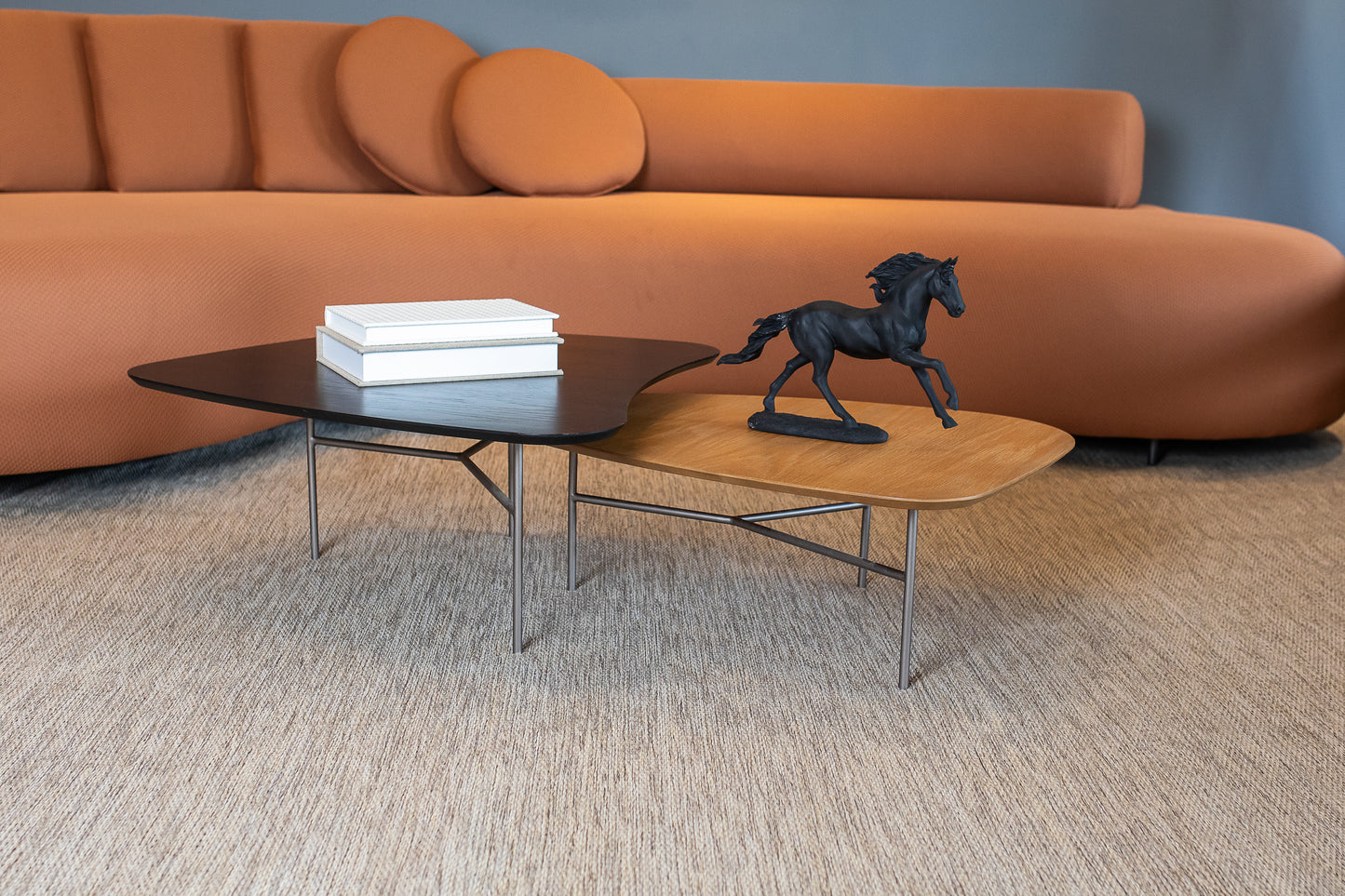 Conjunto de Mesa de Centro Dupla Lapa Madeira Carvalho Damasco e Carvalho Ebanizado Tamanhos P e G