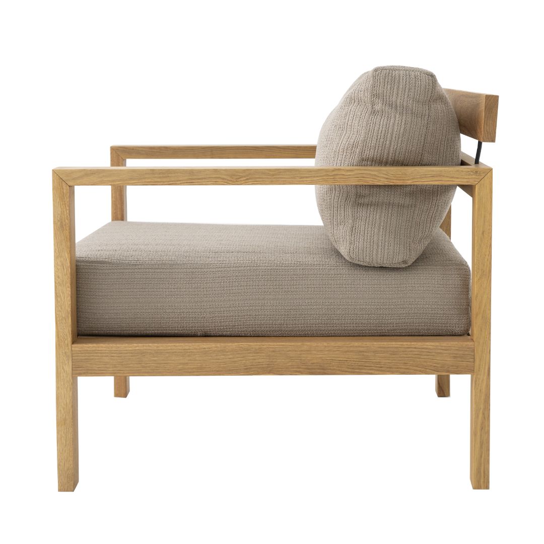 Sillón Bella Freijó Asiento tapizado en madera Tela Sorrento Fendi