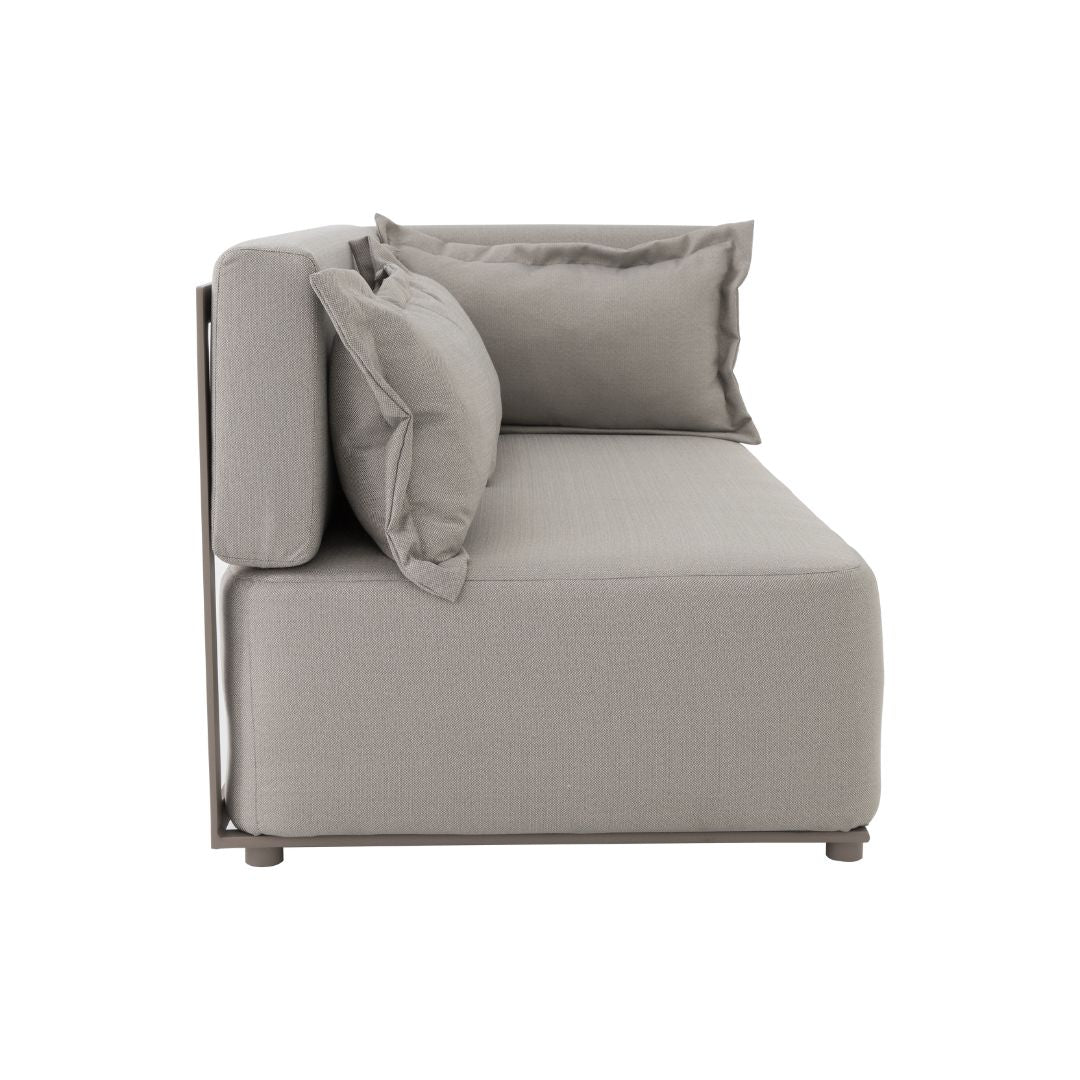 Sofá Angra de Aluminio Color Champán Respaldo y Asiento Tapizado en Tela Quaker Dublin Tweed