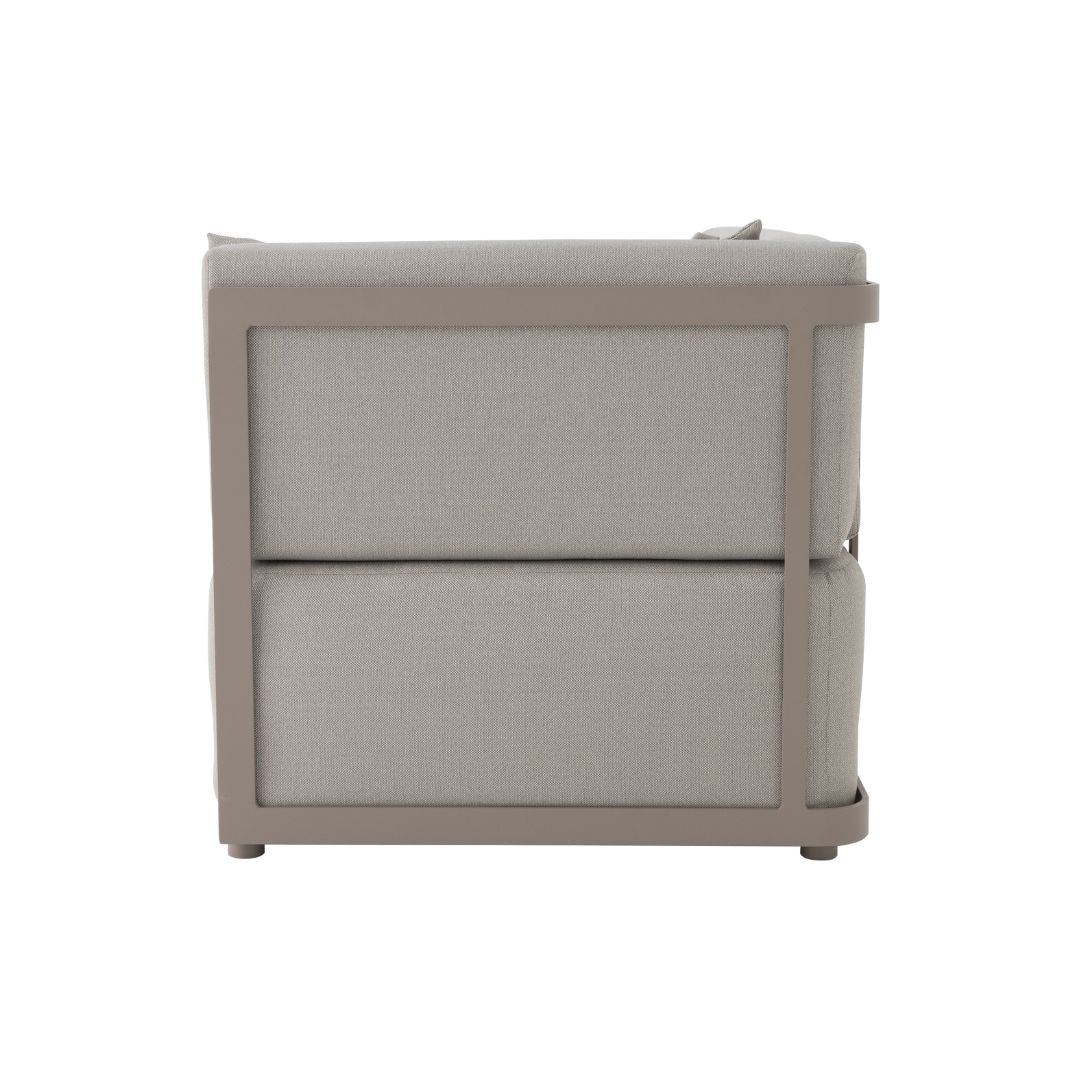 Sofá Angra de Aluminio Color Champán Respaldo y Asiento Tapizado en Tela Quaker Dublin Tweed