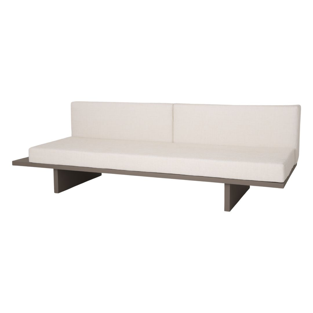 Sofá Victus con Bandeja sin Brazos Aluminio Color Champán Respaldo y Asiento Tapizado en Tela Doble Blanco