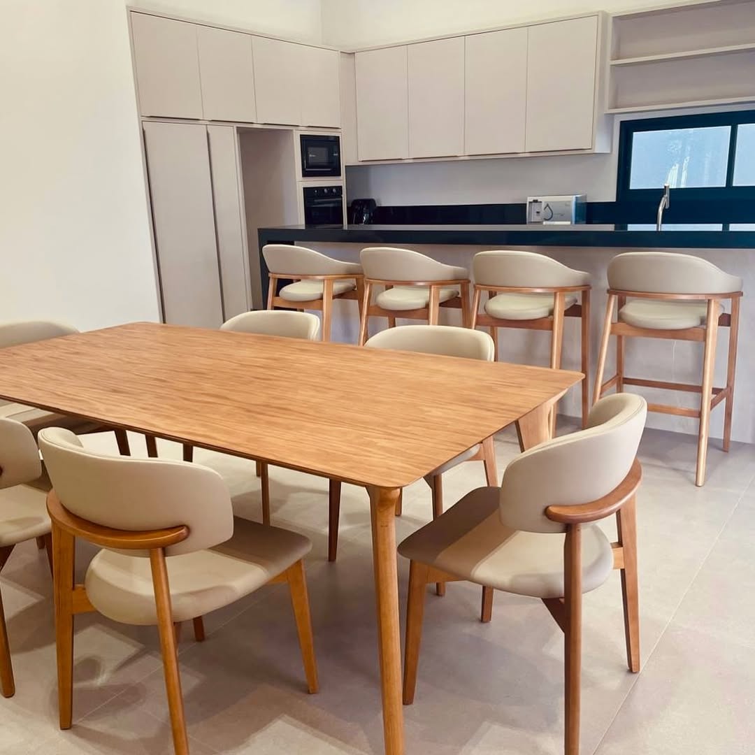 Projeto Cadeira Monic e Banqueta Pala