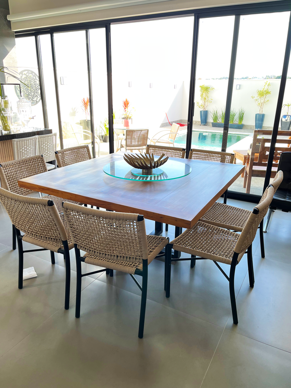 Ambiente 2 com Mesa de Jantar Quadrada 150x150cm Tampo Madeira Maciça Base Montreal Ferro - 8 Lugares
