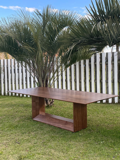 Mesa de Jantar Umah Madeira Nogueira 274x120cm