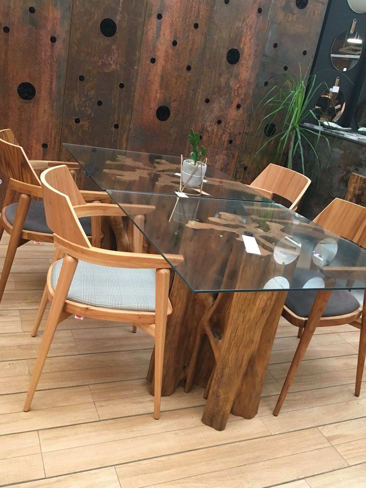 Raiz Guarantã Solid Wood Table Base