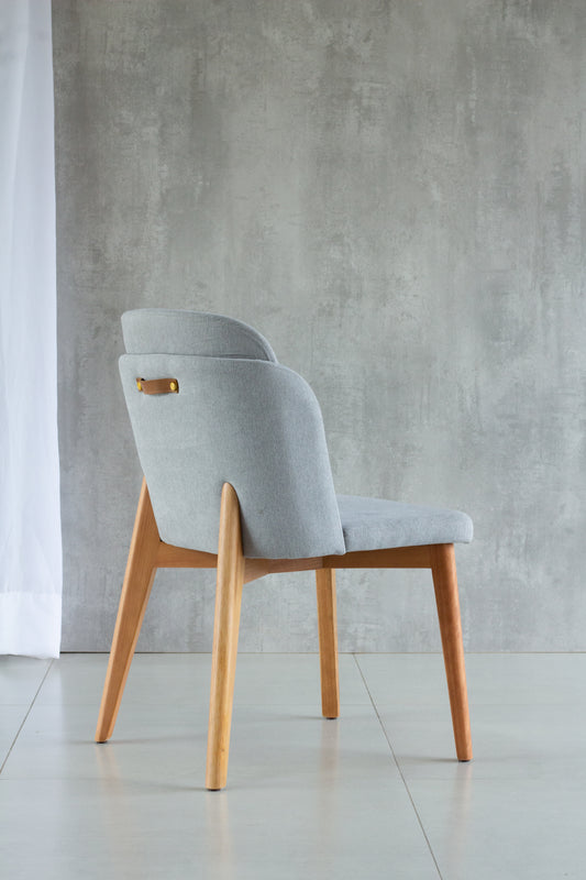 Silla Cloe Respaldo de Madera Negra Tapizada en Tela BR23 Asiento de Tela BR5000 Mango Negro