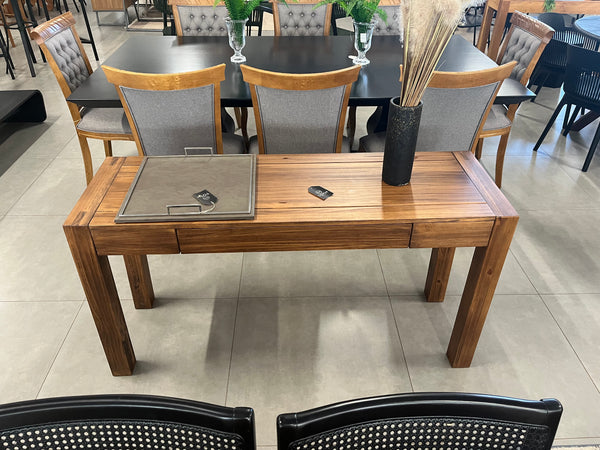 Ambiente 3 com Aparador industrial de madera con cajón Edge