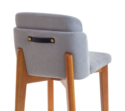 Banqueta Cloe Madeira 60 Metal Preto Detalhe em couro Preto Assento Tecido BR6001