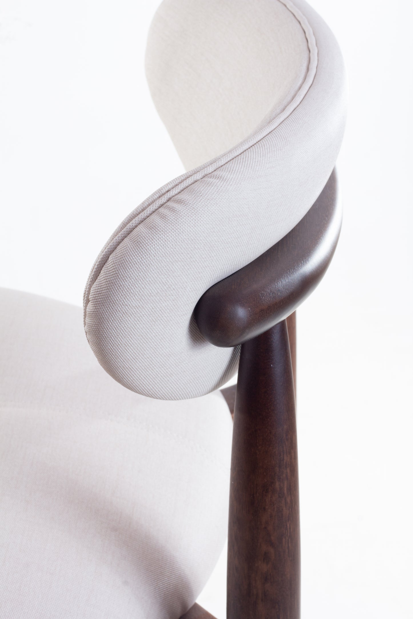 Banqueta Ana Madeira Castanho Assento Tecido BS709