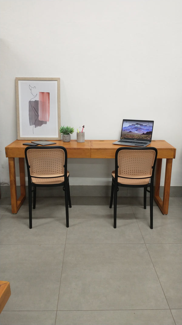 Ambiente 1 com Mesa de Estudo/ Escrivaninha/ Penteadeira 1,75x0,45x0,75m de Madeira Maciça