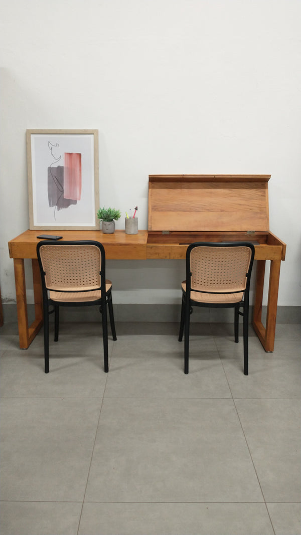 Ambiente 2 com Mesa de Estudo/ Escrivaninha/ Penteadeira 1,75x0,45x0,75m de Madeira Maciça