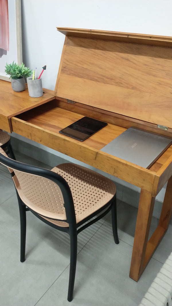 Ambiente 3 com Mesa de Estudo/ Escrivaninha/ Penteadeira 1,75x0,45x0,75m de Madeira Maciça