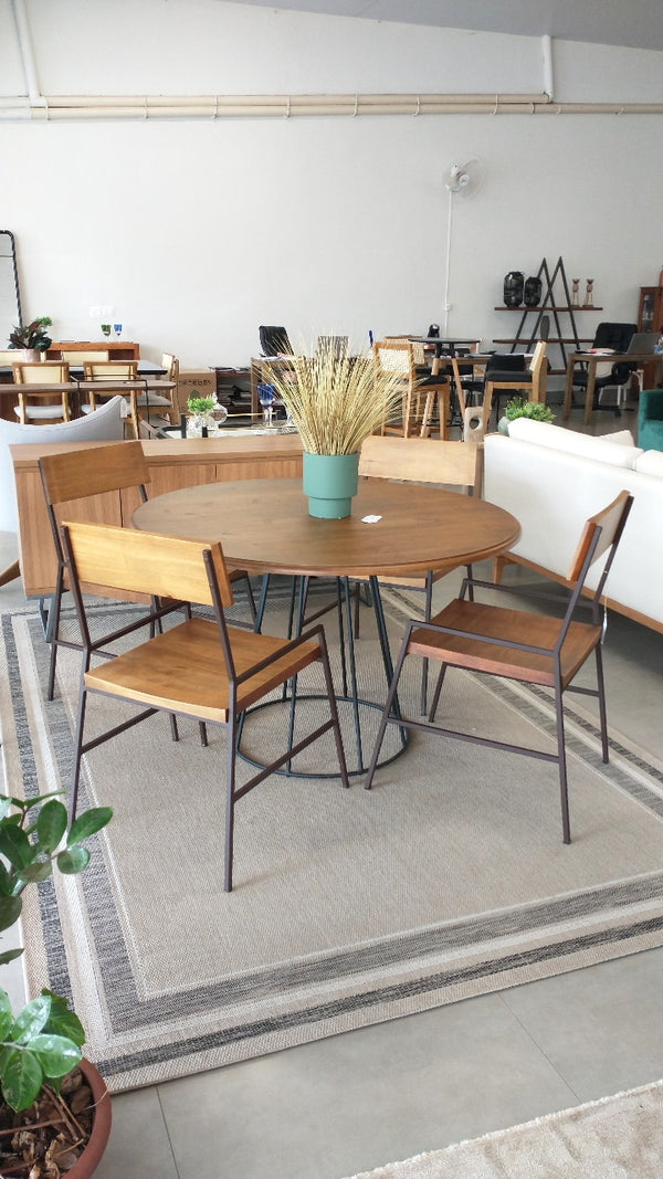 Ambiente 3 com Lumber Chair Wood and Iron