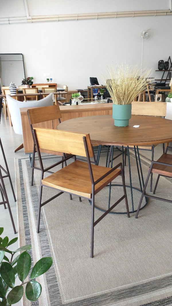 Ambiente 4 com Lumber Chair Wood and Iron