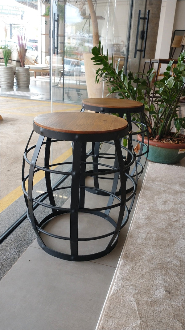 Ambiente 2 com Banqueta Seat Garden Madeira e Ferro