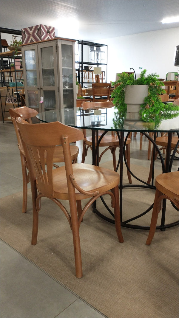 Ambiente 3 com Silla Visconde Color Madera Pinhão