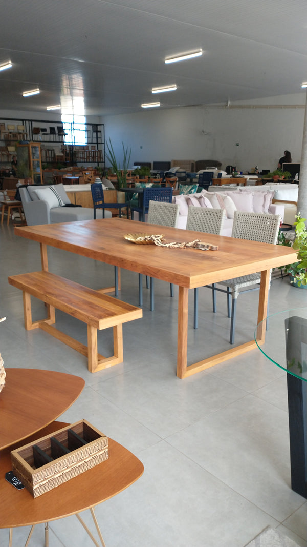 Ambiente 1 com Selma Dining Table 240x120cm Solid Wood - 8 Seats