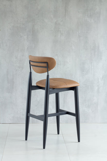 Banqueta Adara Madeira Ebano Metal Preto Assento Couro AA9011