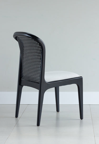 Cadeira Isis Encosto Palha Sextavada Madeira Ebano Assento Estofado Tecido BR5000