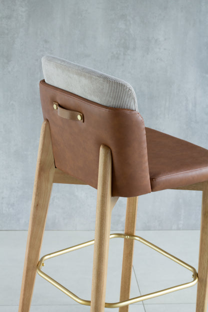 Banqueta Cloe Madeira Damasco Metal Dourado Assento Tecido AA9002 e Couro Marrom BR6026