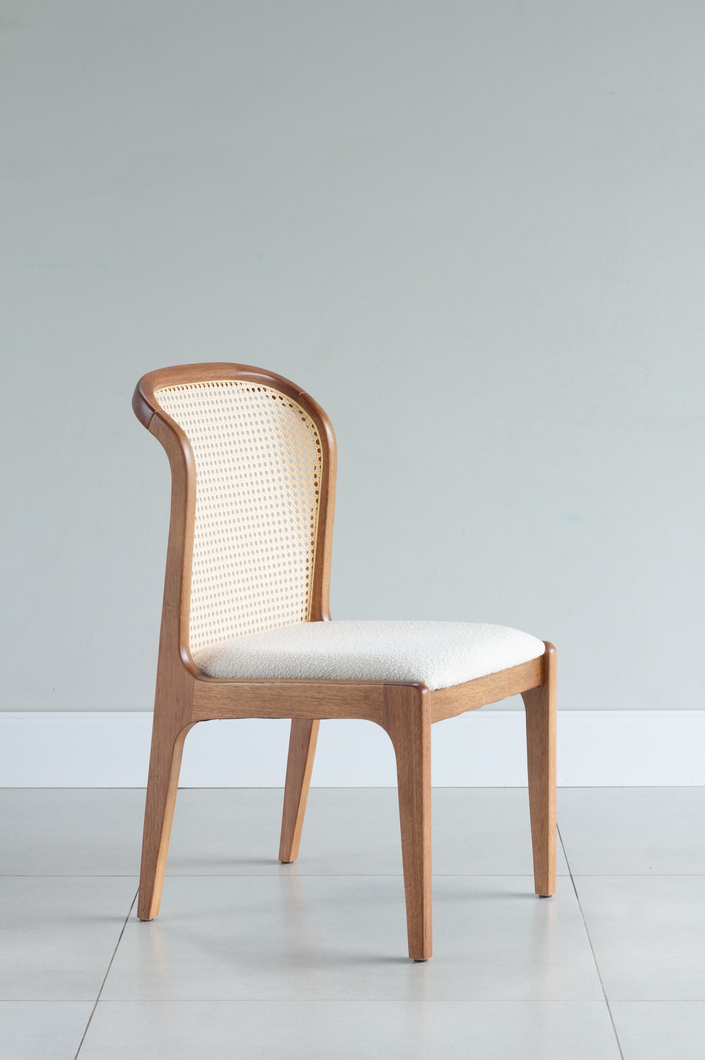 Cadeira Isis Encosto Palha Sextavada Madeira Damasco Assento Estofado Tecido A+05