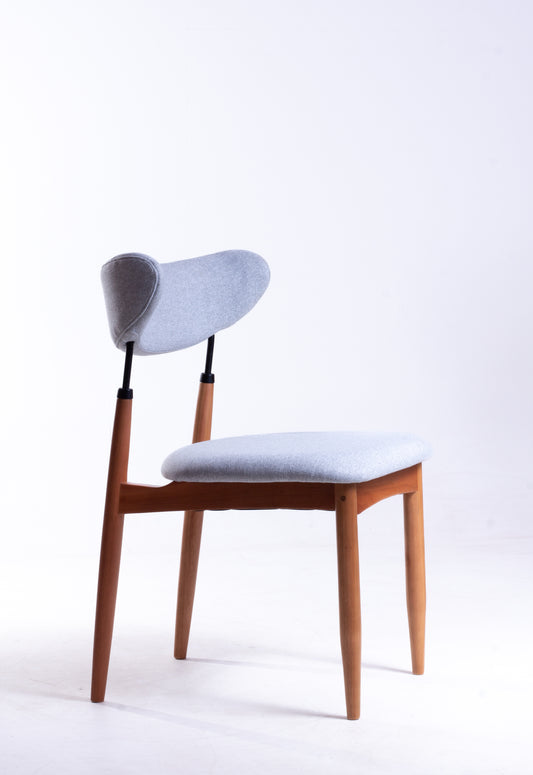 Cadeira Lais Madeira 60 Metal Preto Assento e Encosto Estofado Tecido BS702