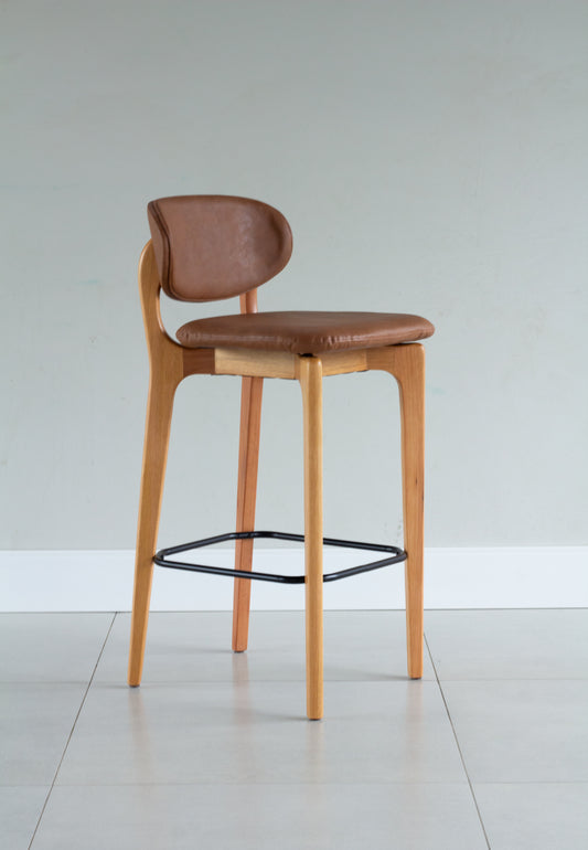 Banqueta Elis Madeira Damasco Metal Preto Assento Couro BR6027