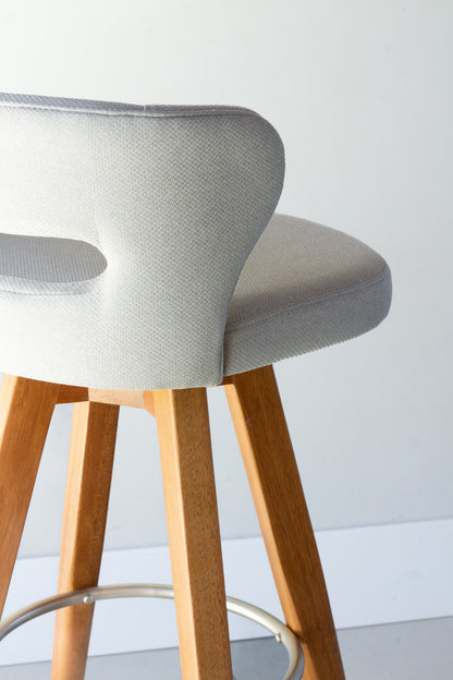 Banqueta Ema Madeira Damasco Metal Dourado Assento Tecido BS709