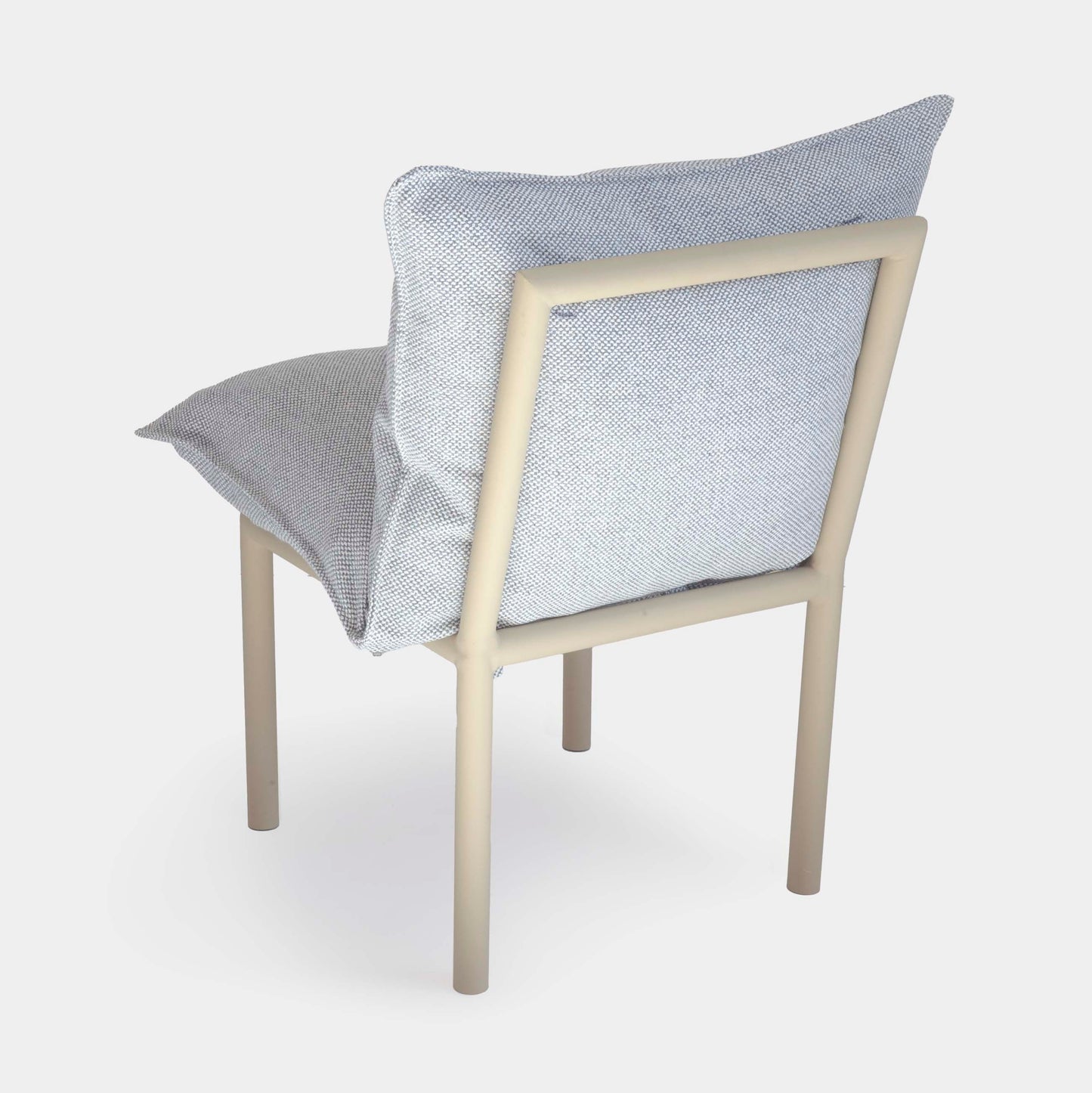Silla Lyon de Aluminio Color Topo Respaldo y Asiento Tapizado en Tela Trulli Denin