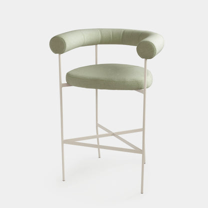 Taburete Curvo de Aluminio Color Porcelana con Respaldo y Asiento Tapizado en Tela Vat Salvia Oscuro