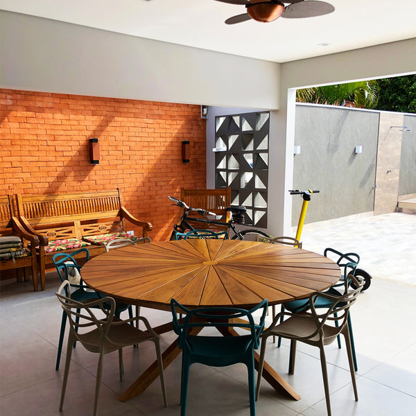Ambiente 1 com Mesa de Jantar Redonda 180cm Tampo Nápoles Base X Madeira Maciça - 8 Lugares