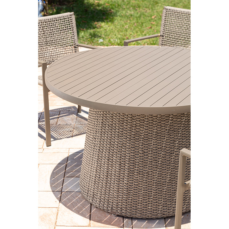 Mesa de Jantar Gold Alumínio com Fibra Cor Fendi 1,50m - 5 lugares