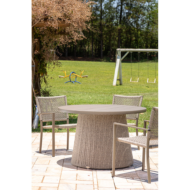 Mesa de Jantar Gold Alumínio com Fibra Cor Fendi 1,50m - 5 lugares