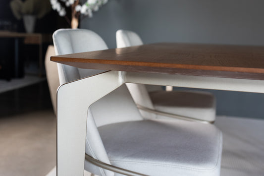 Mesa de Jantar Giulia Tampo Madeira Cinamomo Base Aço Silver 180x90cm