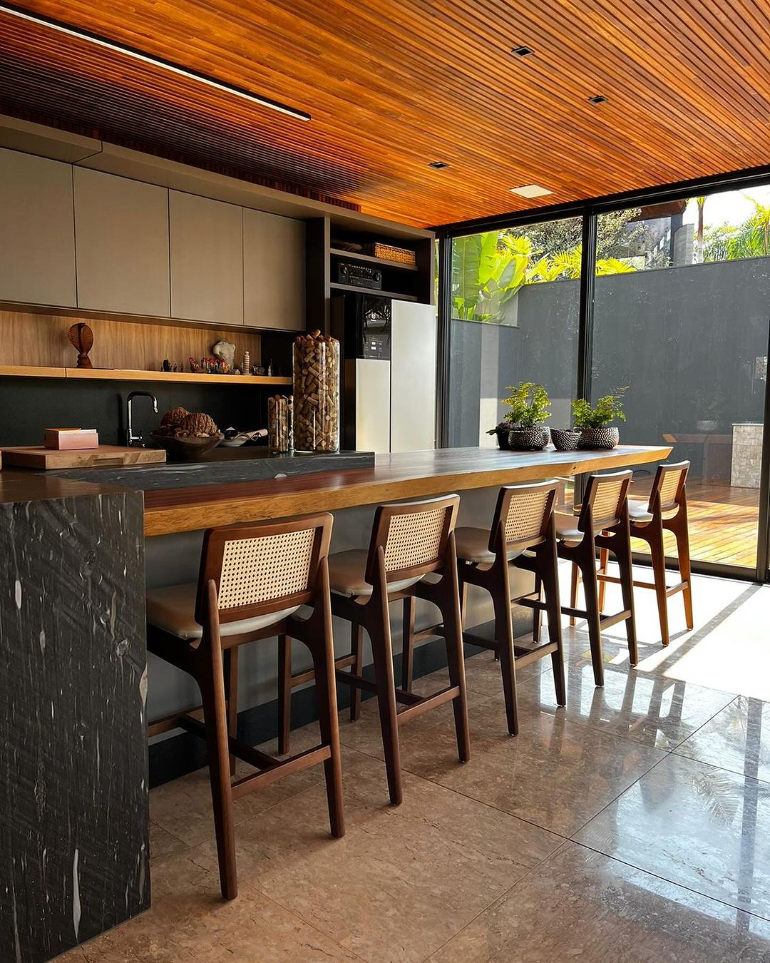 Taburete Olívia Madera 20 Asiento Respaldo Paja Hexagonal Tapizado Tela AQ8014