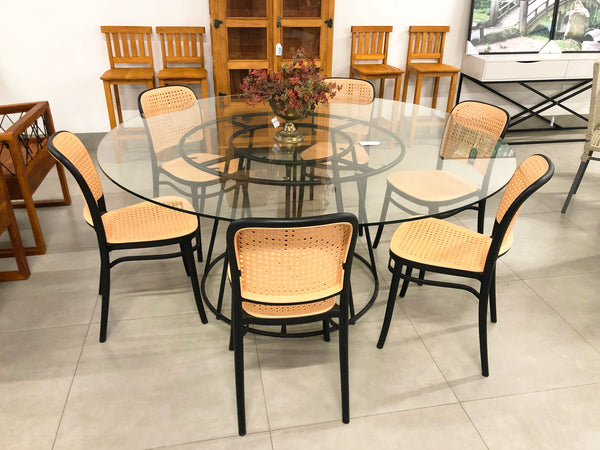 Ambiente 1 com Silla de polipropileno Amis negra