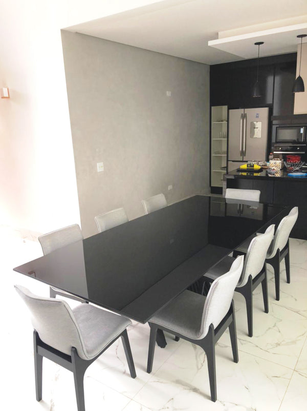Ambiente 2 com Silla Donna Asiento tapizado en lino gris madera negra