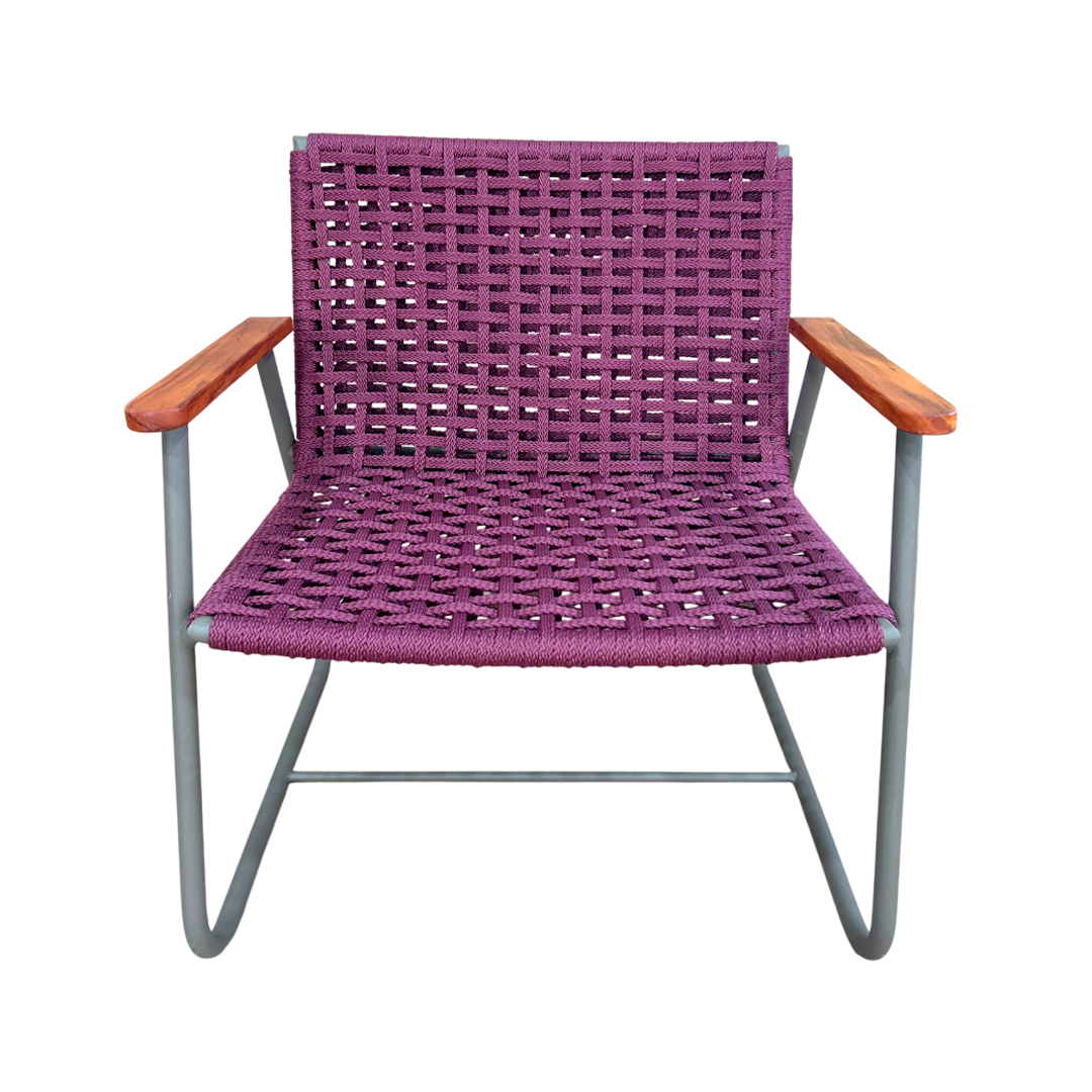 Poltrona Senna com Braço Alumínio Preto Corda Náutica Vinho Malha Quadriculada