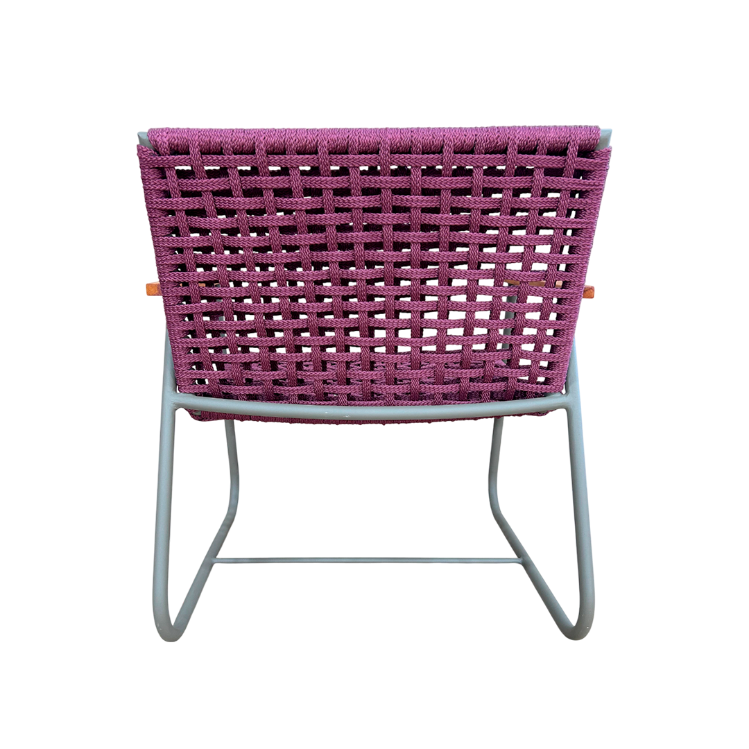 Poltrona Senna com Braço Alumínio Preto Corda Náutica Vinho Malha Quadriculada