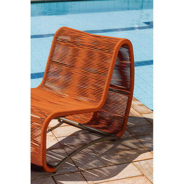 Ambiente 2 com Aconchego Armchair in Fendi-colored Aluminum and Ocher-colored Nautical Rope