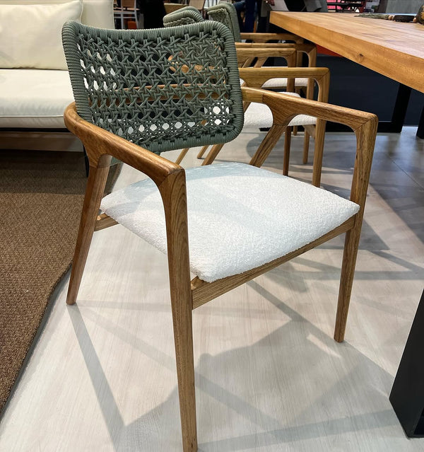 Ambiente 2 com Ravena Armchair Freijó Wood Nautical Rope Pearly Green Color Upholstered Seat Boucle White Fabric
