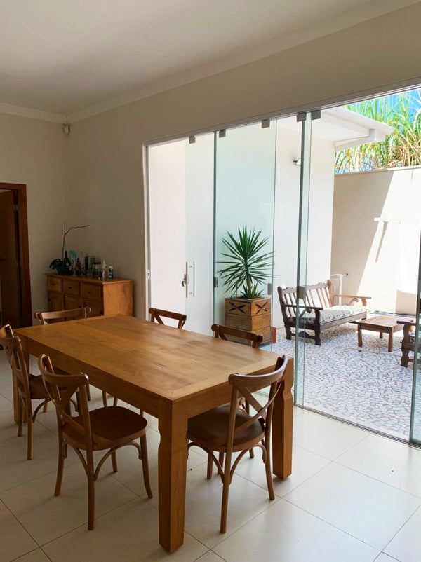 Ambiente 2 com Mesa de Jantar Viviane 220x100cm Madeira Maciça - 8 Lugares