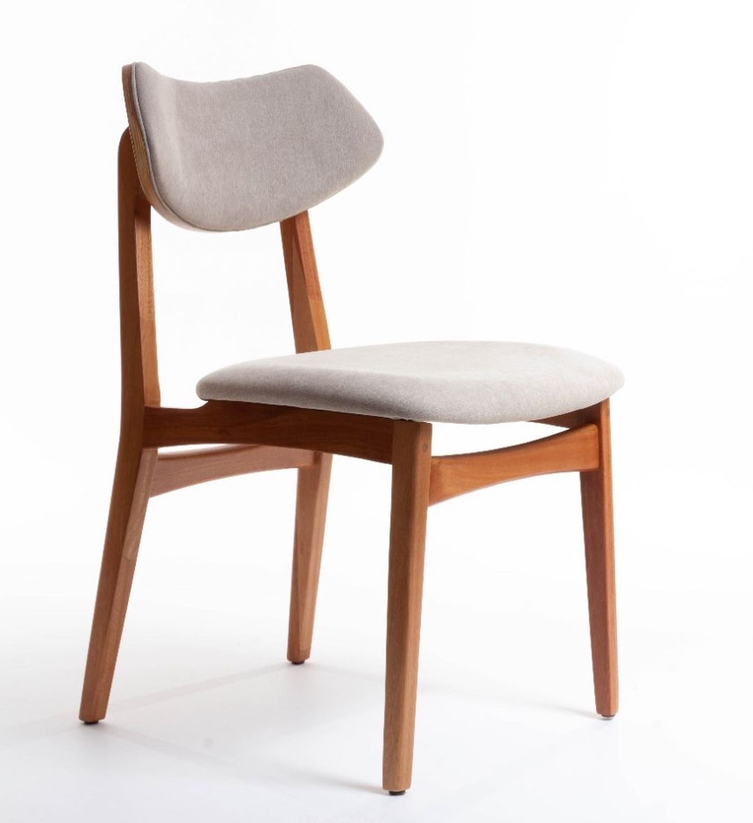 Diana Chair Natural Wood Backrest Wood/Upholstered Seat Upholstered Fabric BR6000