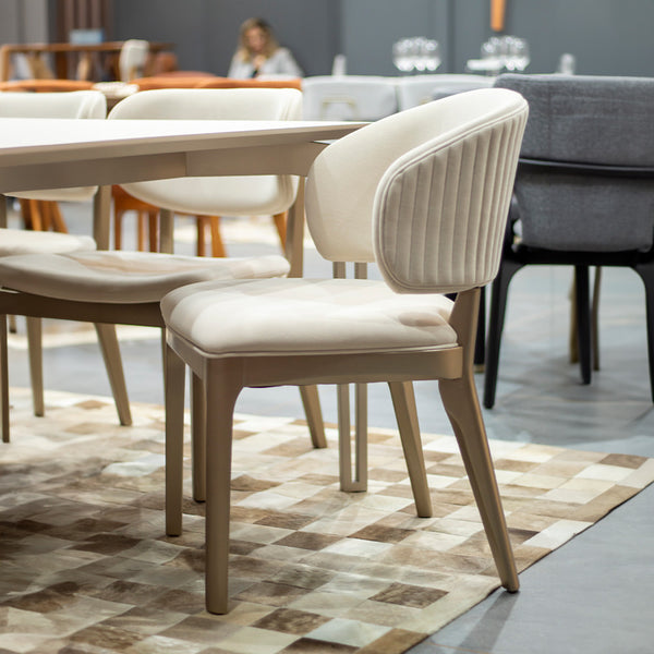 Ambiente 1 com Silla para pintar en madera Ester 30 Asiento tapizado en tela BR6004